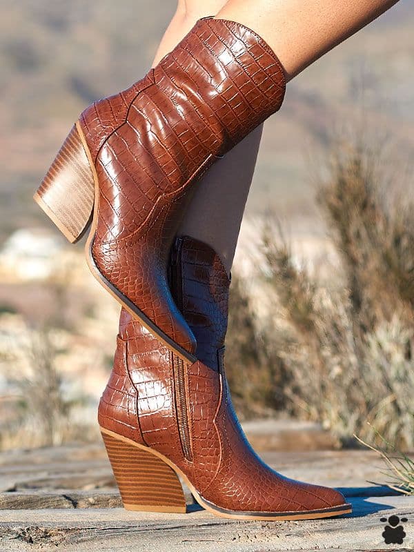 Botines camperos Andrea camel