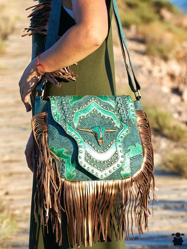 Bolso bohemio de piel color verde