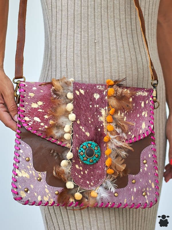 Bolso Boho Piel Plumas Granate