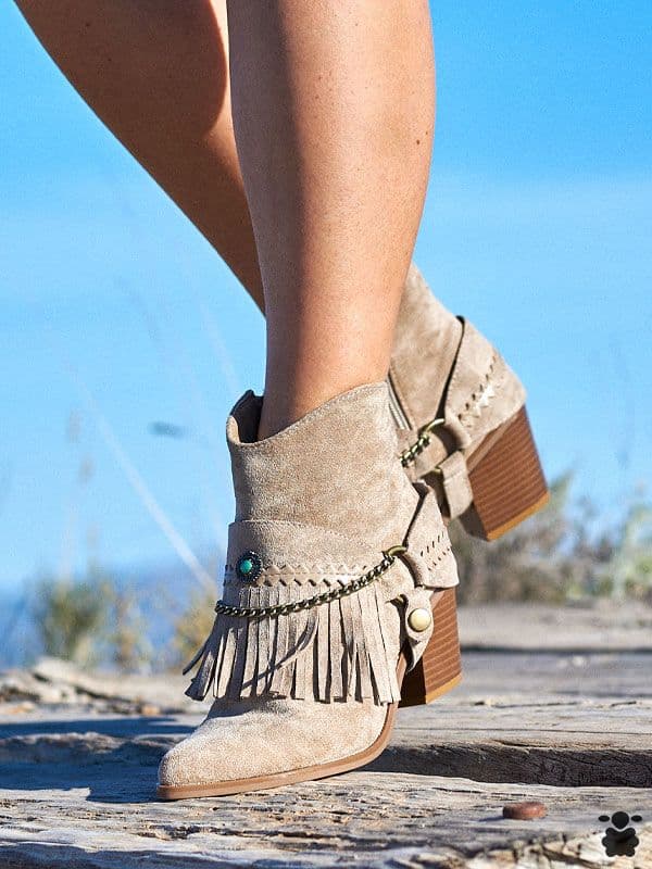 Botines cowboy flecos kaki