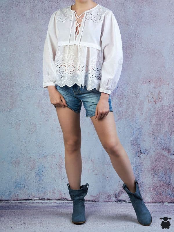 Camiseta troquelada blanca boho