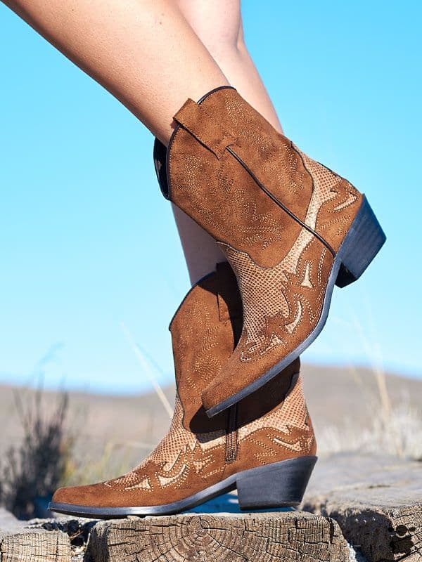 Botines camperos Cabrera camel