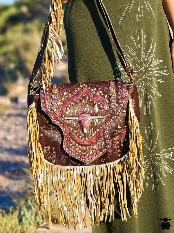 Bolso bohemio de piel burdeos