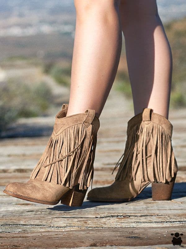 Botas camperas Serrells beige
