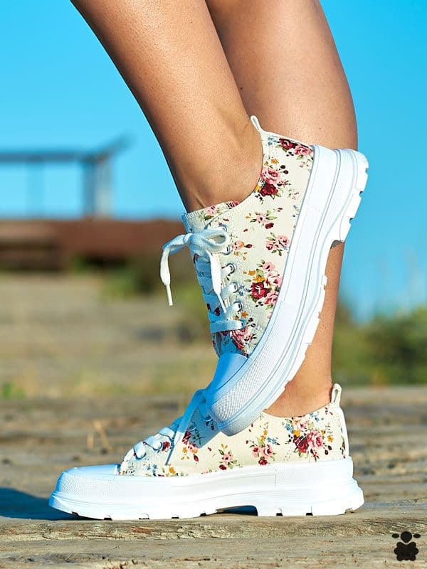 Deportivas boho flores blanco
