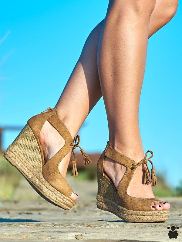 Cuñas boho Gertrudis camel